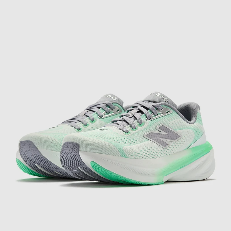New Balance Womens 860 V15