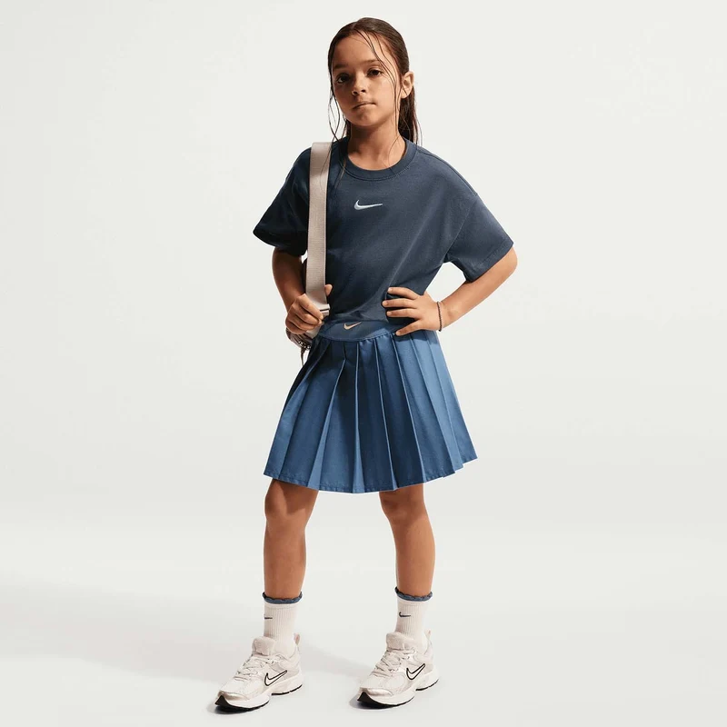 sportswear essential big kids' T-shirt