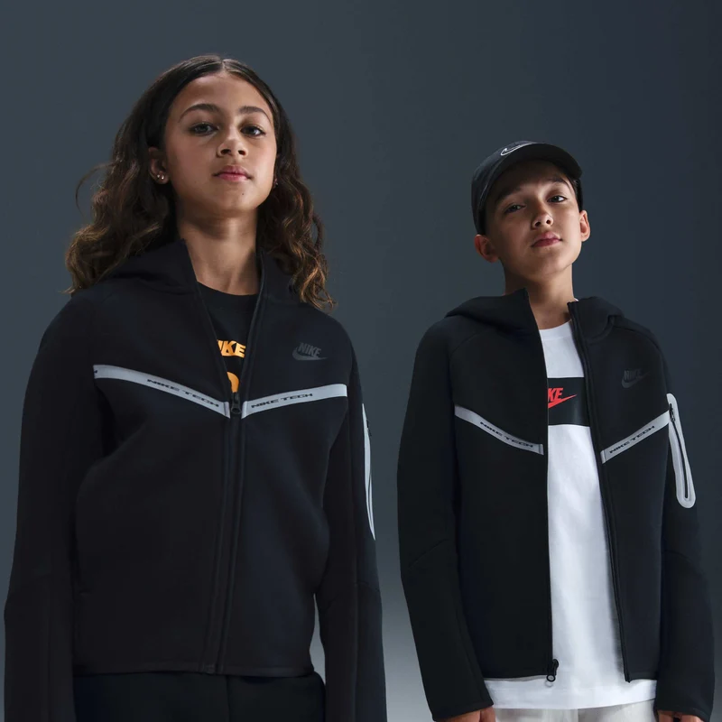 Nike Older Kids' Full-Zip Hoodie With Reflective Design Accents Sportswear Tech Fleece