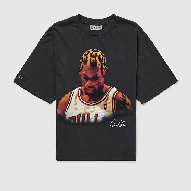 Mitchell & Ness NBA Dennis Rodman Chicago Bulls Look Out T-Shirt
