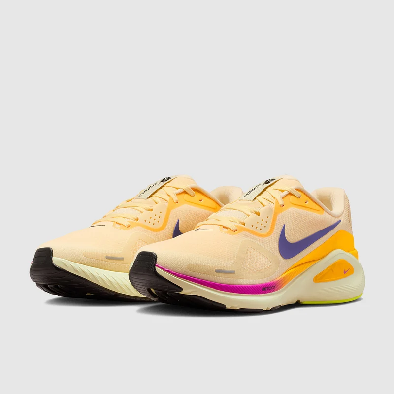 Nike Structure 26