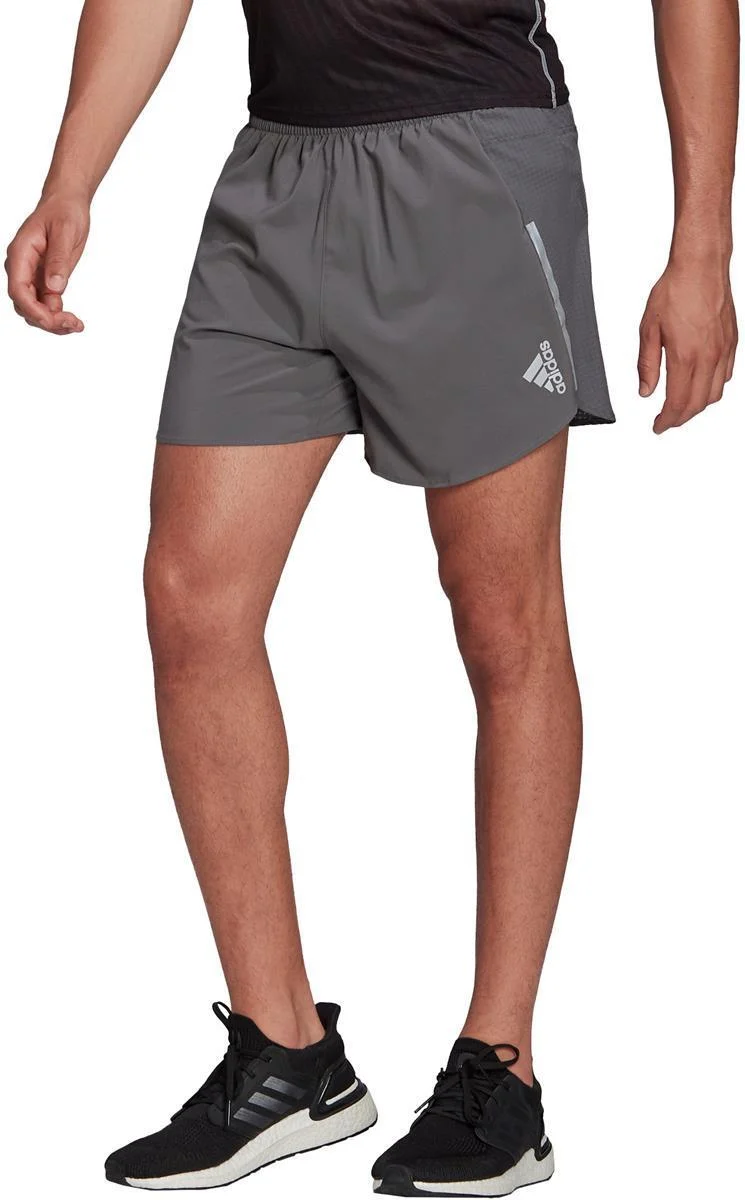 D4R SHORT 7. Laufshort