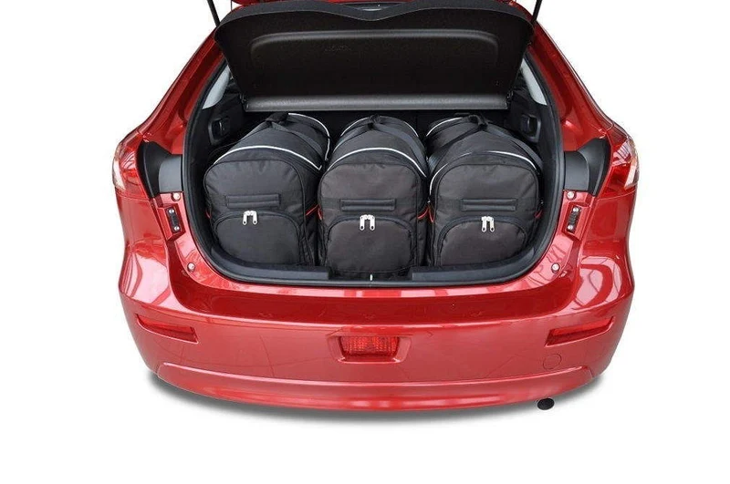 Kjust reistassenset geschikt voor Mitsubishi Lancer Sportback (2009-2016)