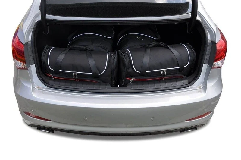Kjust reistassenset geschikt voor Hyundai i40 Sedan (2011-2019)