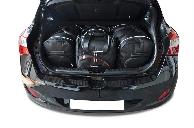 Kjust reistassenset geschikt voor Hyundai i30 (II) driedeurs (2013-2017)