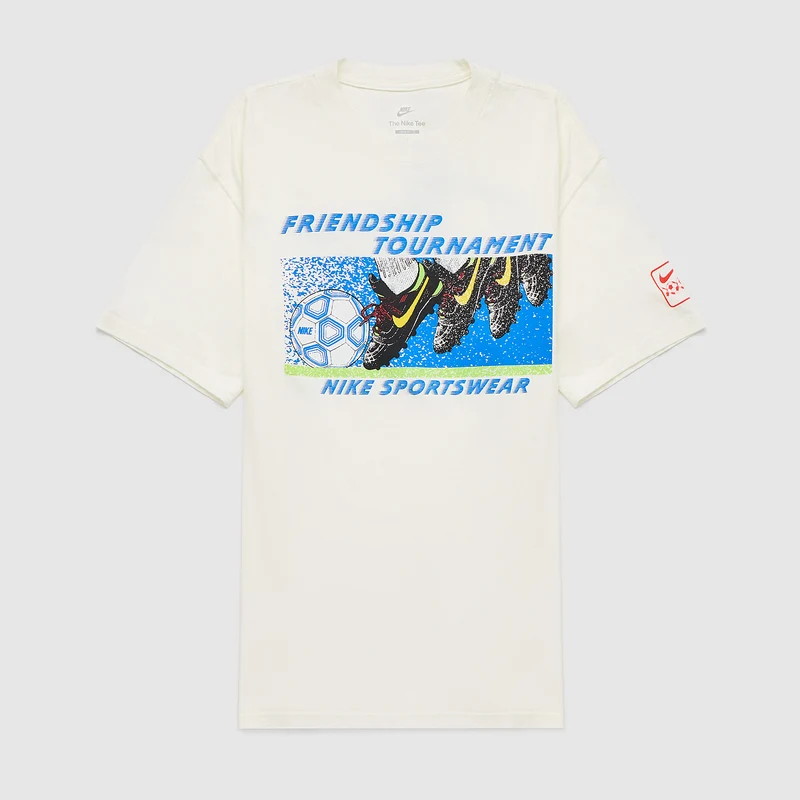 Nike Sportswear Loose Celebration T-Shirt