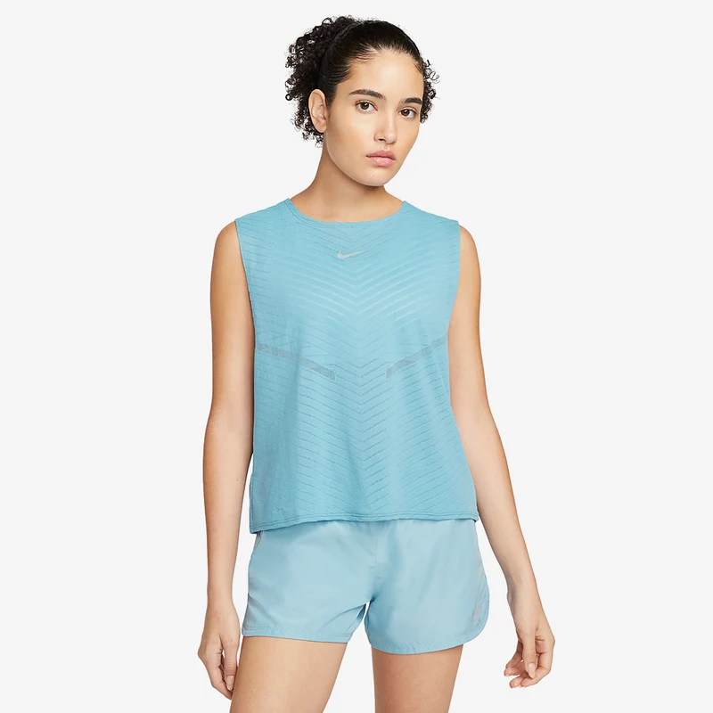 Nike Womens Dri-FIT ADV Run Division Engineered Tank
